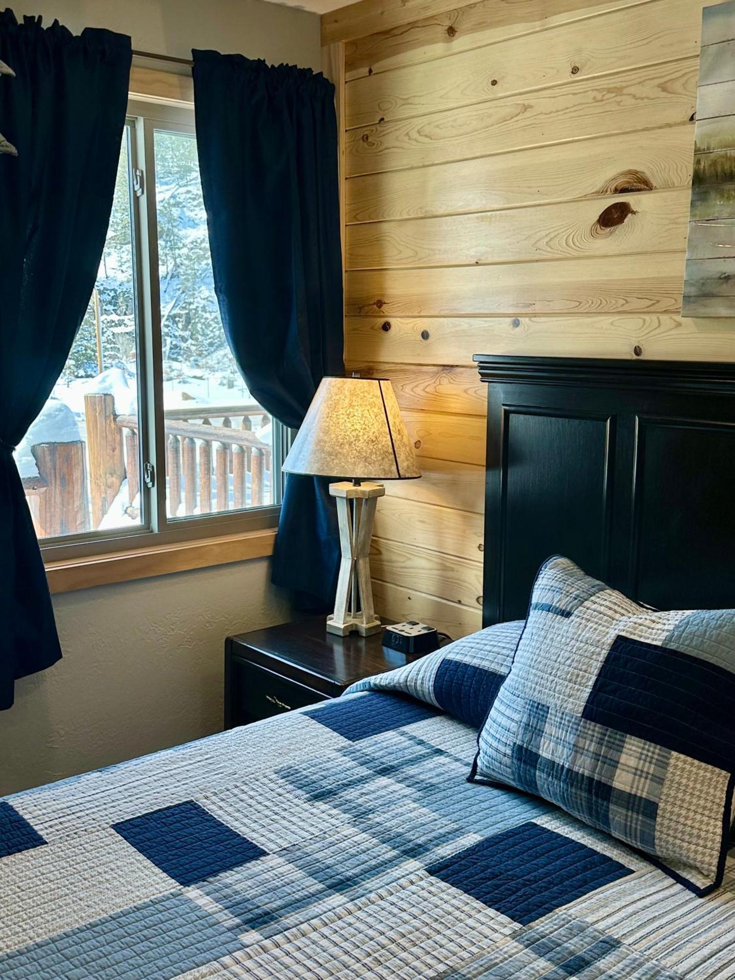 Mountain View Lodge & Cabins Хилл-Сити Экстерьер фото