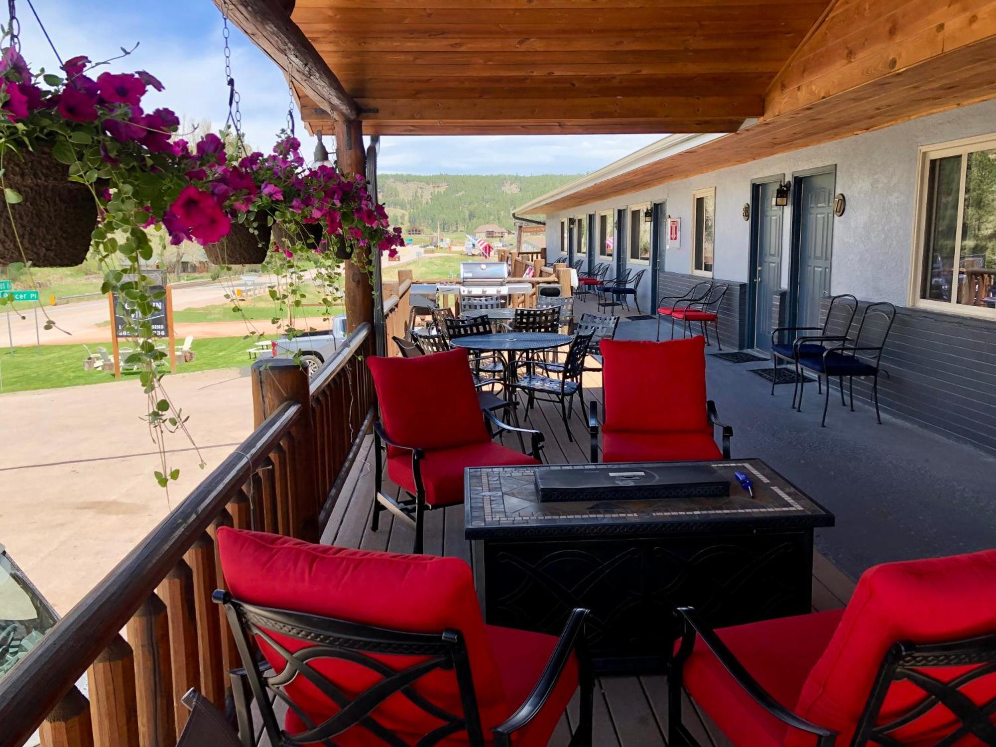 Mountain View Lodge & Cabins Хилл-Сити Экстерьер фото